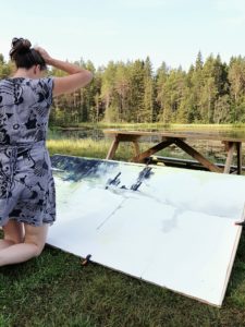 Elisabeth Biström målar akvarell